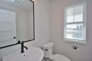 N53W19798 Kingair Dr, Menomonee Falls, WI 53051 - Photo 27