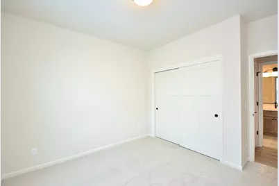 1017  Elderberry Rd, Oconomowoc, WI 53066 - Photo 9