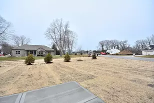 5998 Lillie Cir, Racine, WI 53402 - Photo 33