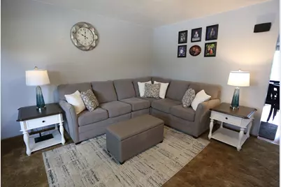 907 S University Ave, Beaver Dam, WI 53916 - Photo 5