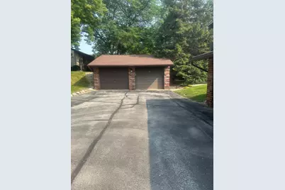 2440 W Good Hope Rd #47, Glendale, WI 53209 - Photo 17