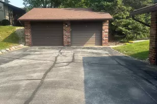 2440 W Good Hope Rd, Glendale, WI 53209 - Photo 17
