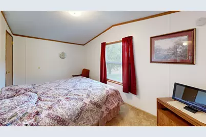 E2817 S Creek Rd, Genoa, WI 54624 - Photo 21