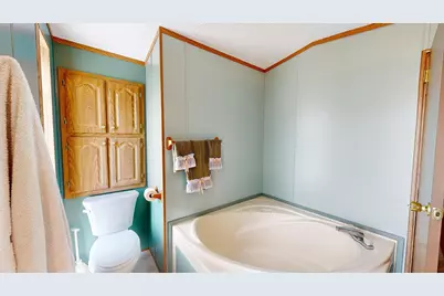 E2817 S Creek Rd, Genoa, WI 54624 - Photo 17