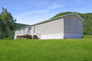 E2817 S Creek Rd, Genoa, WI 54624 - Photo 3