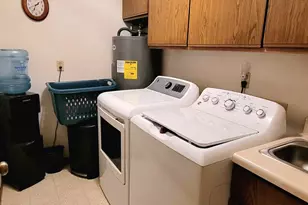 1021 Prairie Dr, Racine, WI 53406 - Photo 13