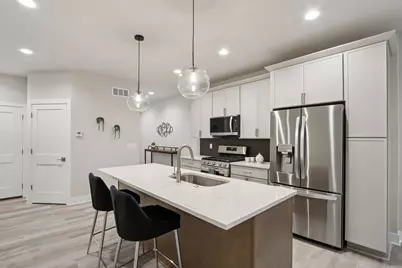 405  Falcon Ridge Dr #13, Burlington, WI 53105 - Photo 5