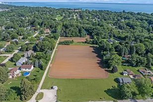 332 4 Mile Rd, Racine, WI 53402 - Photo 1