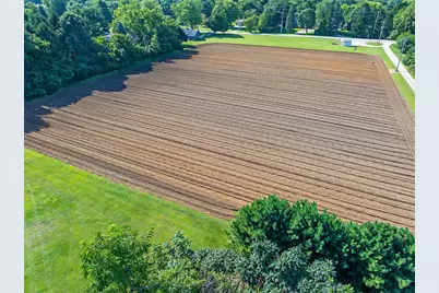 332  4 Mile Rd, Racine, WI 53402 - Photo 5