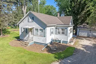 332 4 Mile Rd, Racine, WI 53402 - Photo 13