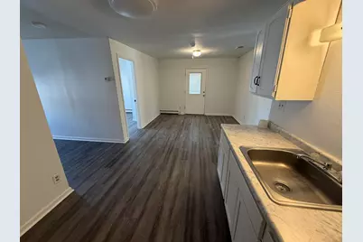 447  Merton Ave, Hartland, WI 53029 - Photo 9