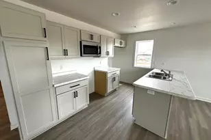 226 Fairway Dr, Sheboygan Falls, WI 53085 - Photo 3