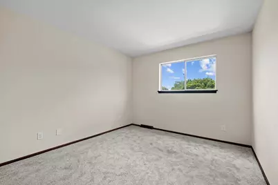 8678 N Servite Dr, Milwaukee, WI 53223 - Photo 9