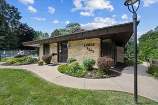 8678 N Servite Dr, Milwaukee, WI 53223 - Photo 23