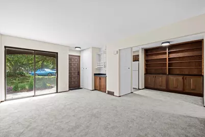 8678 N Servite Dr, Milwaukee, WI 53223 - Photo 5