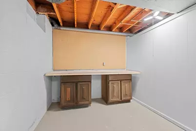 8678 N Servite Dr, Milwaukee, WI 53223 - Photo 19