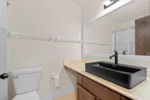 8678 N Servite Dr, Milwaukee, WI 53223 - Photo 15