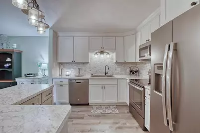 320 E Pleasant St #202, Oconomowoc, WI 53066 - Photo 3