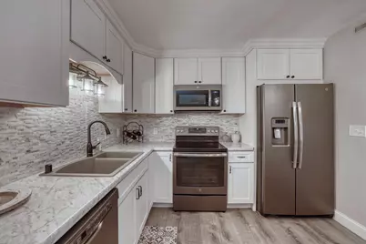 320 E Pleasant St #202, Oconomowoc, WI 53066 - Photo 5