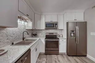 320 E Pleasant St, Oconomowoc, WI 53066 - Photo 5