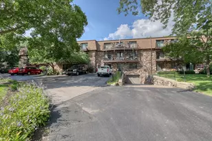 320 E Pleasant St, Oconomowoc, WI 53066 - Photo 23