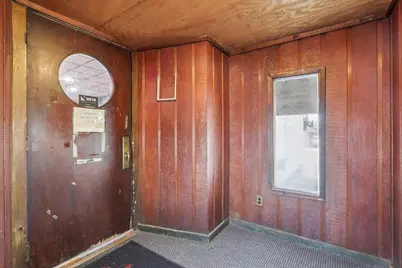 6218 S 27th St, Milwaukee, WI 53221 - Photo 25