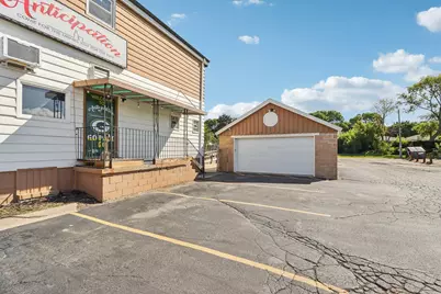 6218 S 27th St, Milwaukee, WI 53221 - Photo 3