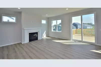 W199N5322  Ponderosa Ct, Menomonee Falls, WI 53051 - Photo 9