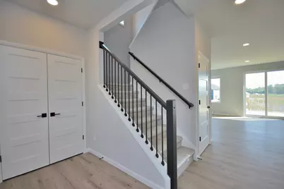 W199N5322  Ponderosa Ct, Menomonee Falls, WI 53051 - Photo 5