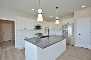 W199N5322 Ponderosa Ct, Menomonee Falls, WI 53051 - Photo 13