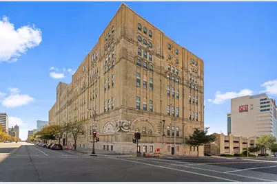 270 E Highland Ave #1044, Milwaukee, WI 53202 - Photo 1