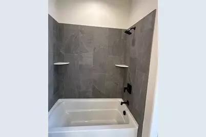 W207N5817  Muirfield Dr, Menomonee Falls, WI 53051 - Photo 9