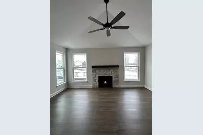 W207N5817  Muirfield Dr, Menomonee Falls, WI 53051 - Photo 5