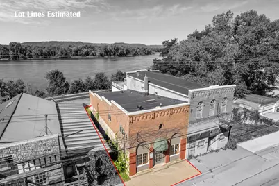 121 S Main St, Fountain City, WI 54629 - Photo 1