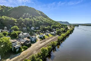 121 S Main St, Fountain City, WI 54629 - Photo 23