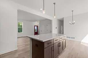 348 Sweetwater Blvd, Port Washington, WI 53074 - Photo 5