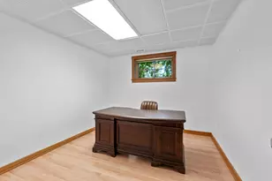 305 W Silver Spring Dr, Glendale, WI 53217 - Photo 13