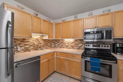 1660 N Prospect Ave #1207, Milwaukee, WI 53202 - Photo 5