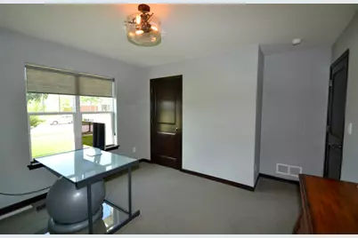 3558  Howell Oaks Dr, Waukesha, WI 53188 - Photo 23