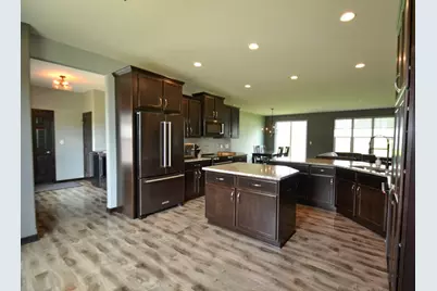 3558  Howell Oaks Dr, Waukesha, WI 53188 - Photo 11