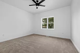 940 Crockett Dr, Holmen, WI 54636 - Photo 17