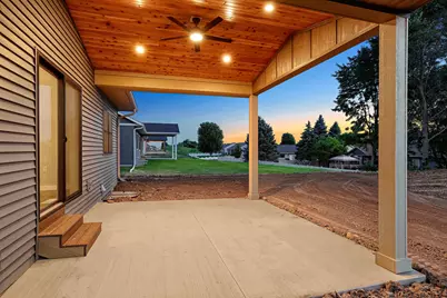 940  Crockett Dr, Holmen, WI 54636 - Photo 25