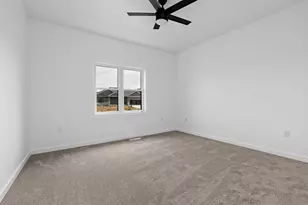 940 Crockett Dr, Holmen, WI 54636 - Photo 19