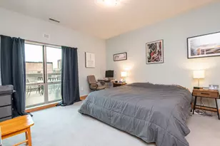 1550 E Royall Pl, Milwaukee, WI 53202 - Photo 15