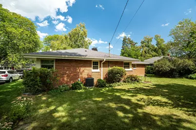 7769 N Delta Pl, Milwaukee, WI 53223 - Photo 31