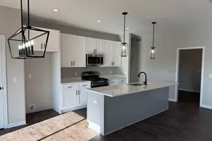 202 Edgewater Ct, Theresa, WI 53091 - Photo 5