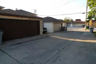 3950 N 68th St, Milwaukee, WI 53216 - Photo 59