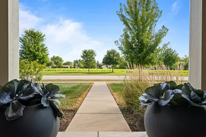 642  Baker St, Walworth, WI 53184 - Photo 5