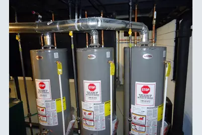 2411 W Mitchell St #2413, Milwaukee, WI 53204 - Photo 25