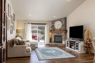 475 Coronado Cir, Onalaska, WI 54650 - Photo 3